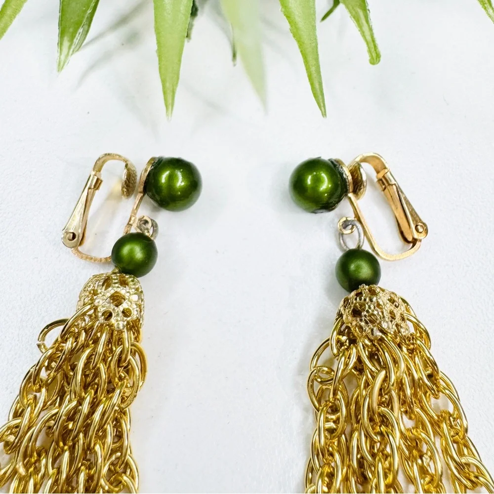 Vintage 60s Hong Kong Green Faux Pearl Gold Tone Tassel Chain Dangle Earrings